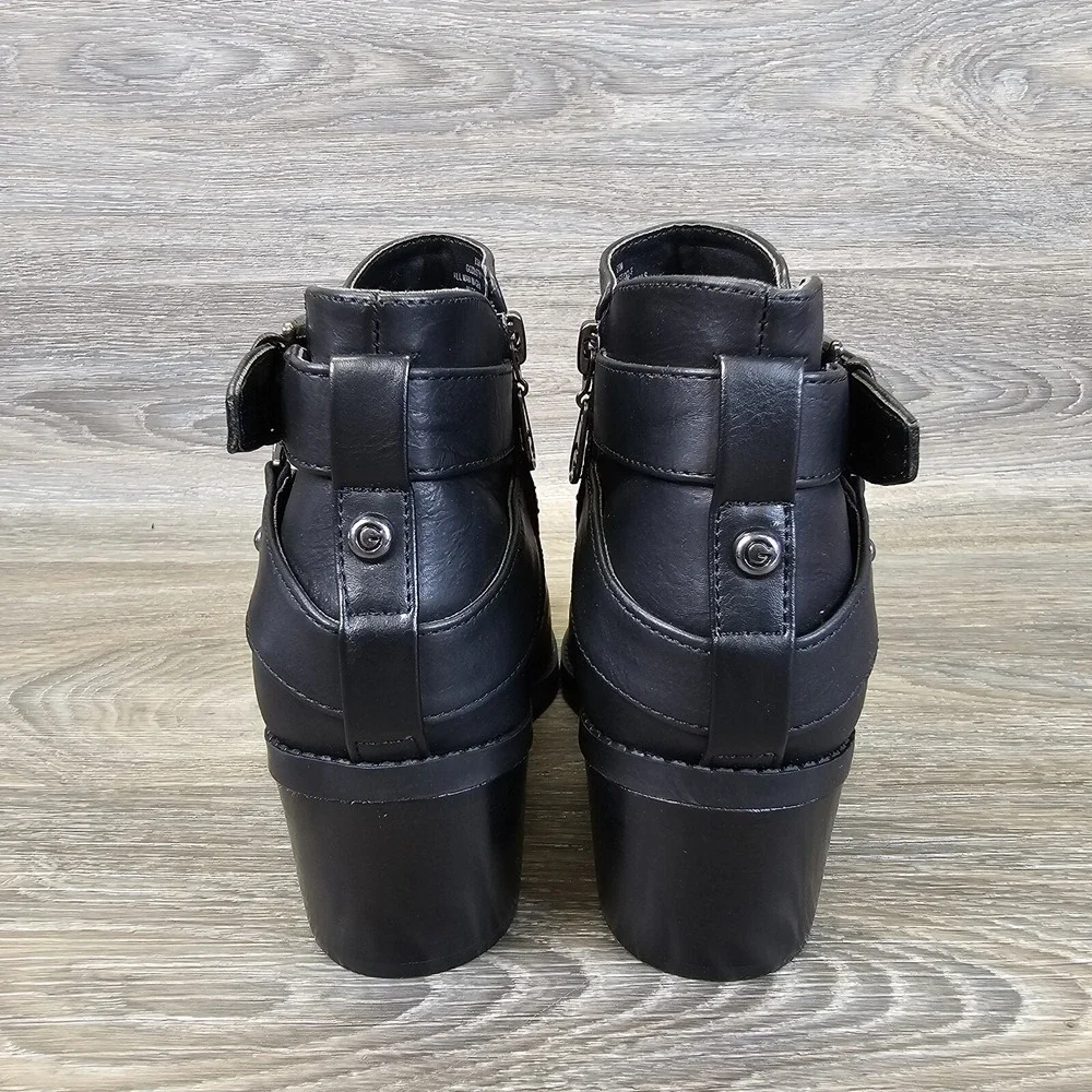 GBG by Guess Boots Womens Size 6.5 Black‎ Dustyn Chelsea Style Cuban Heel Ankle